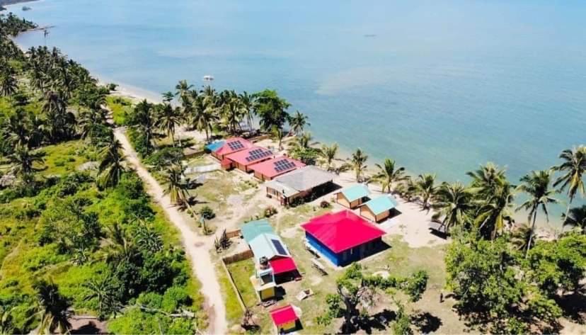 Отель Mecaja Beach House Roxas  Экстерьер фото