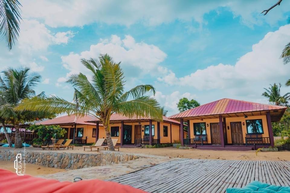 Отель Mecaja Beach House Roxas  Экстерьер фото