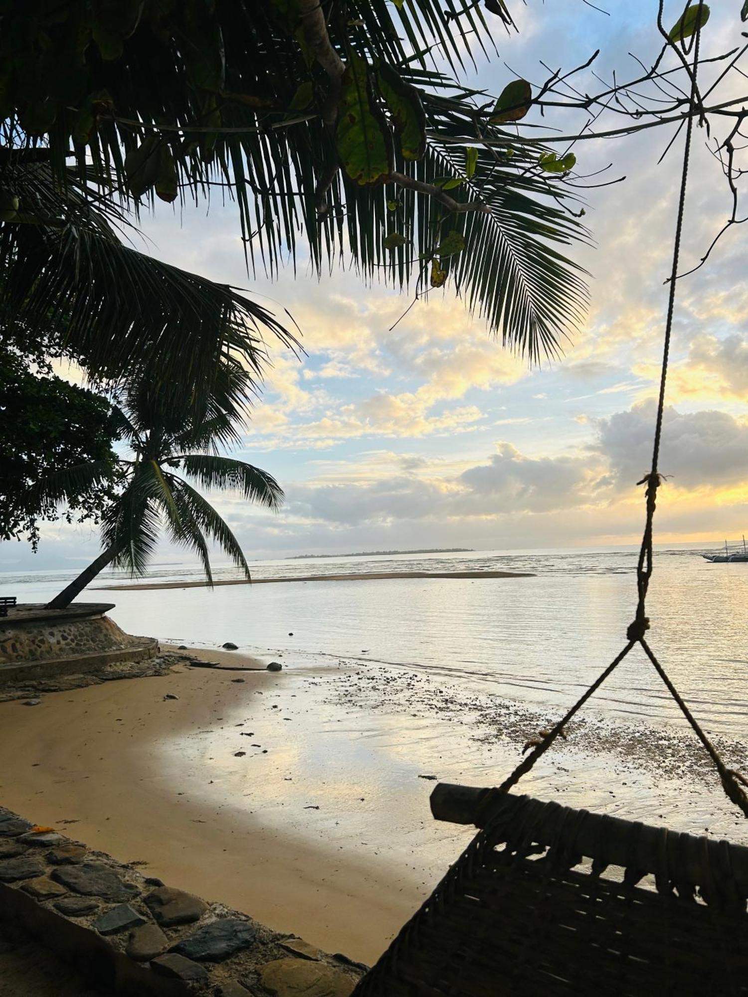 Mecaja Beach House Roxas  Экстерьер фото