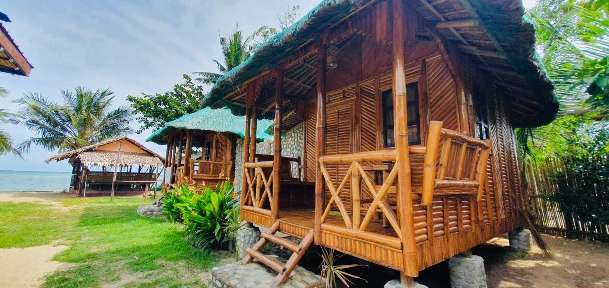 Отель Mecaja Beach House Roxas  Экстерьер фото